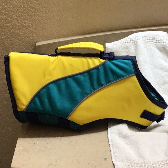 Small Dog Flotation Device - Picture 3 of 10